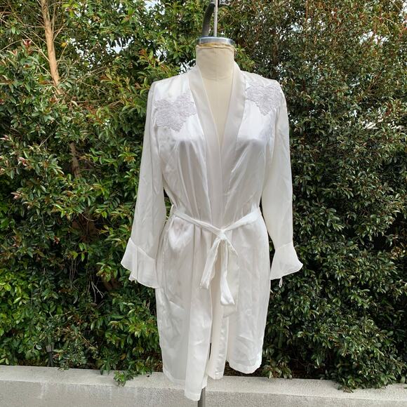 Linea Donatella White Embellished Silky Robe Women’s Large XL - Picture 3 of 9